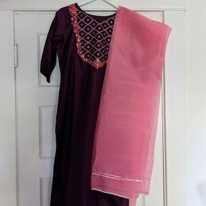 3 Piece PurpleSalwar Kameez Size 38 M Art silk